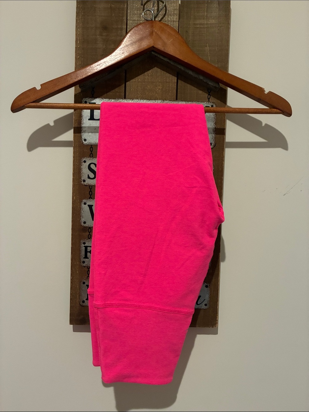 Beyond Yoga Hot Pink Leggings